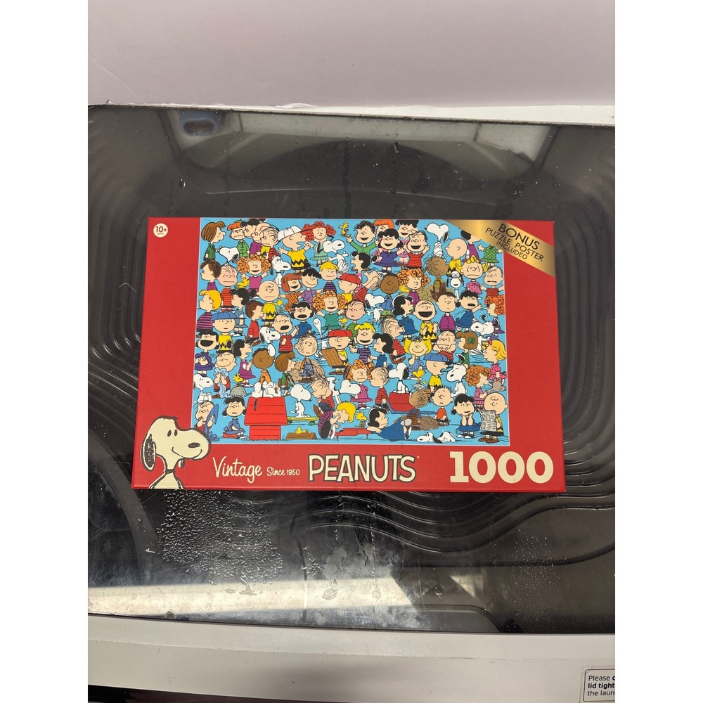 RoseArt Vintage Peanuts Jigsaw Puzzle Unisex OS Red Like New 1000 Piece Collage